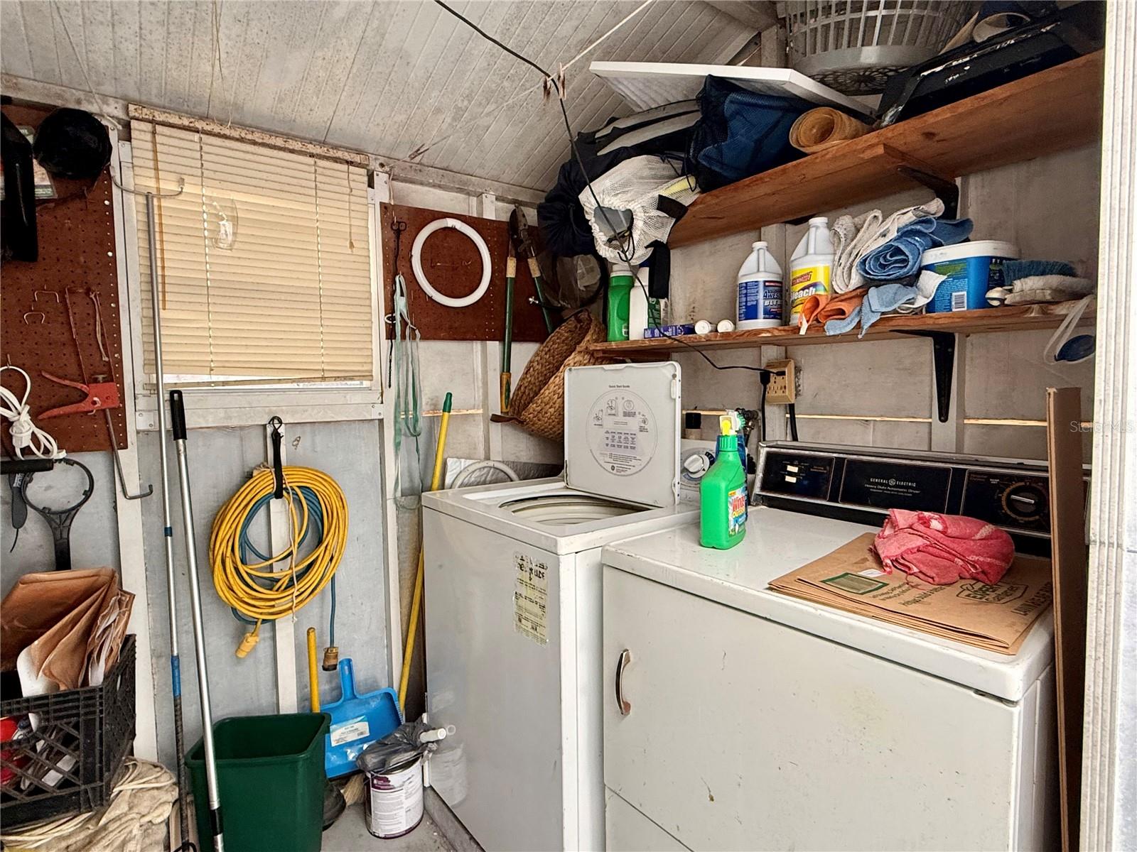 HOLIDAY TRAVEL PARK ENGLEWOOD - Residential