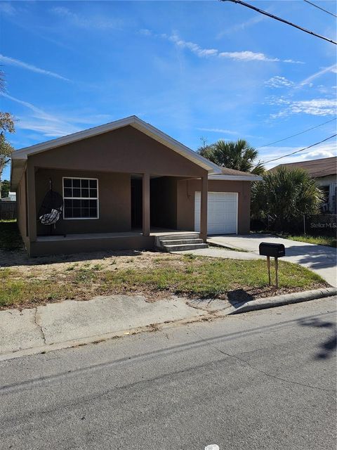 Photo of Lakeland, FL 33815 (MLS # L4958116)