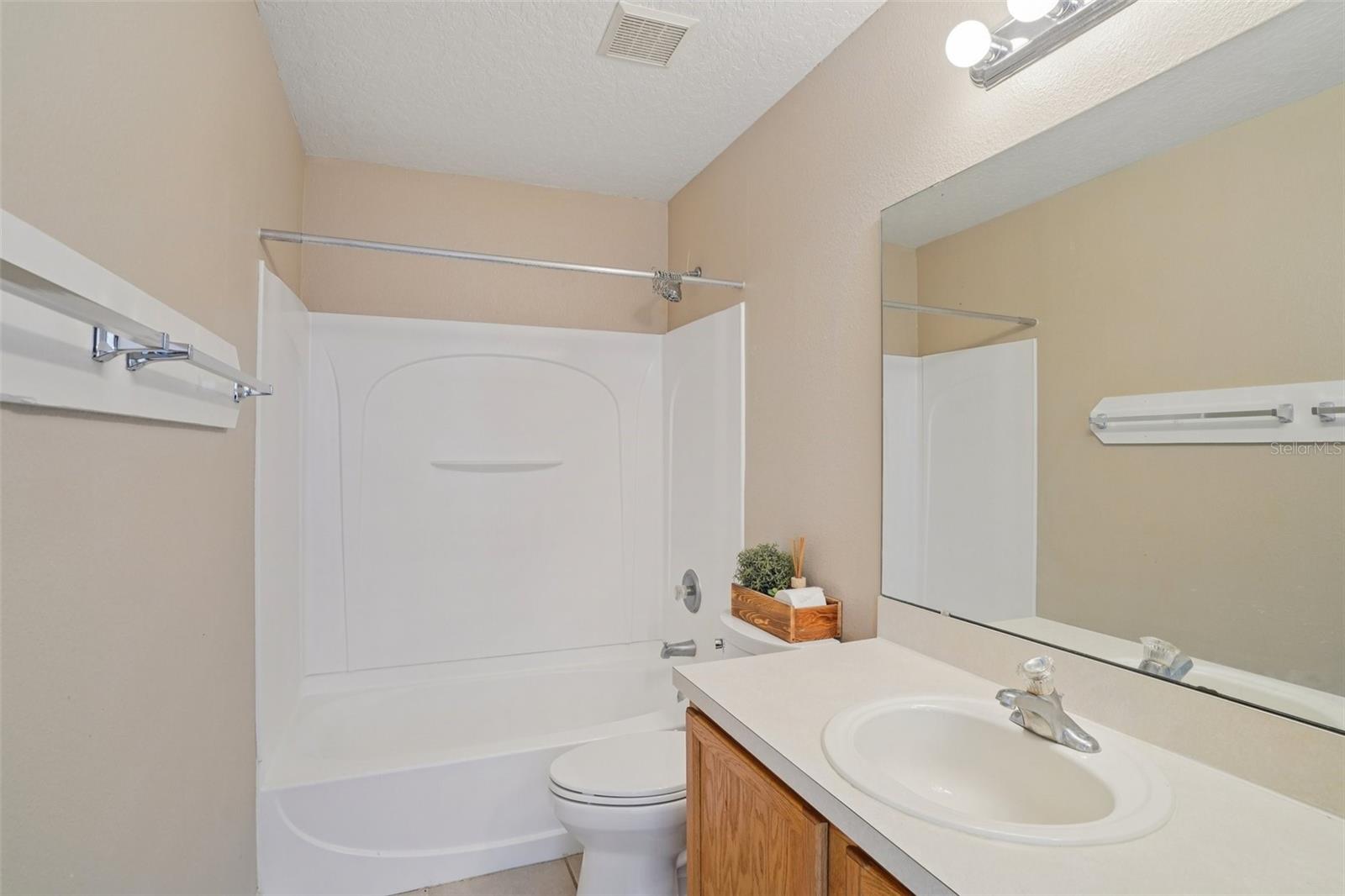 WATERFORD CHASE EAST PH 02 VILLAGE - Residential