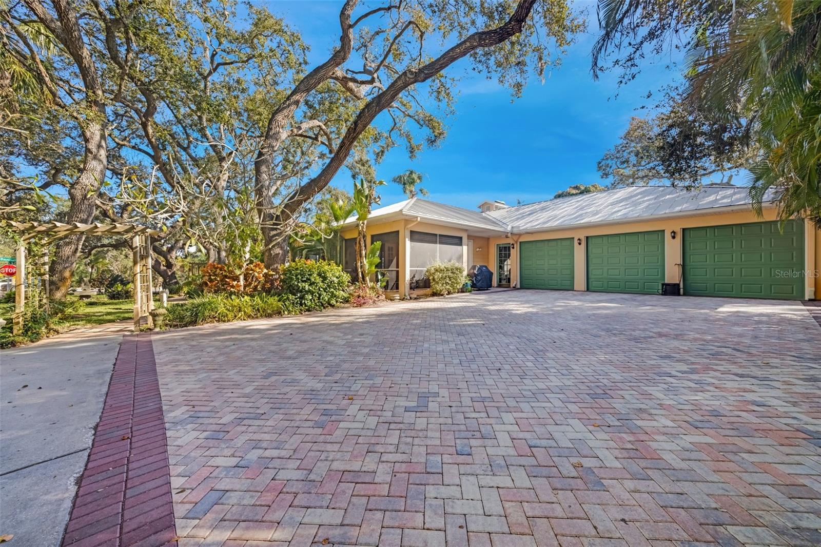 BAY SHORE DRIVE SUB - Residential