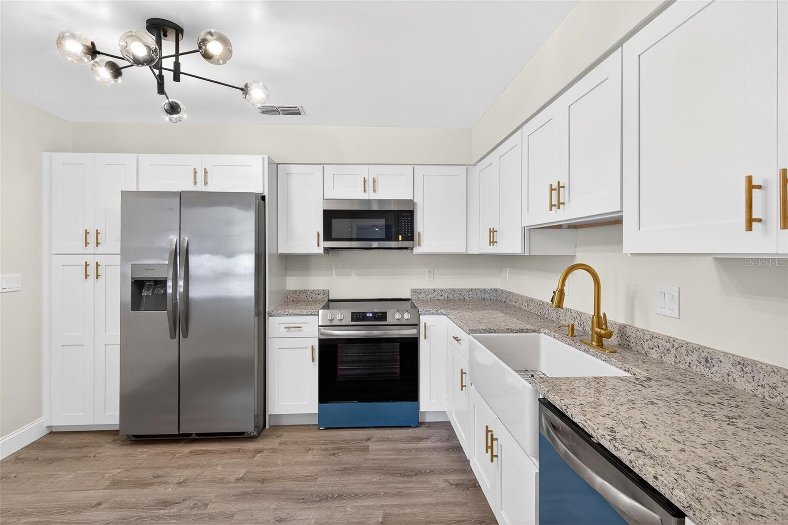 FRUITLAND PARK - Residential