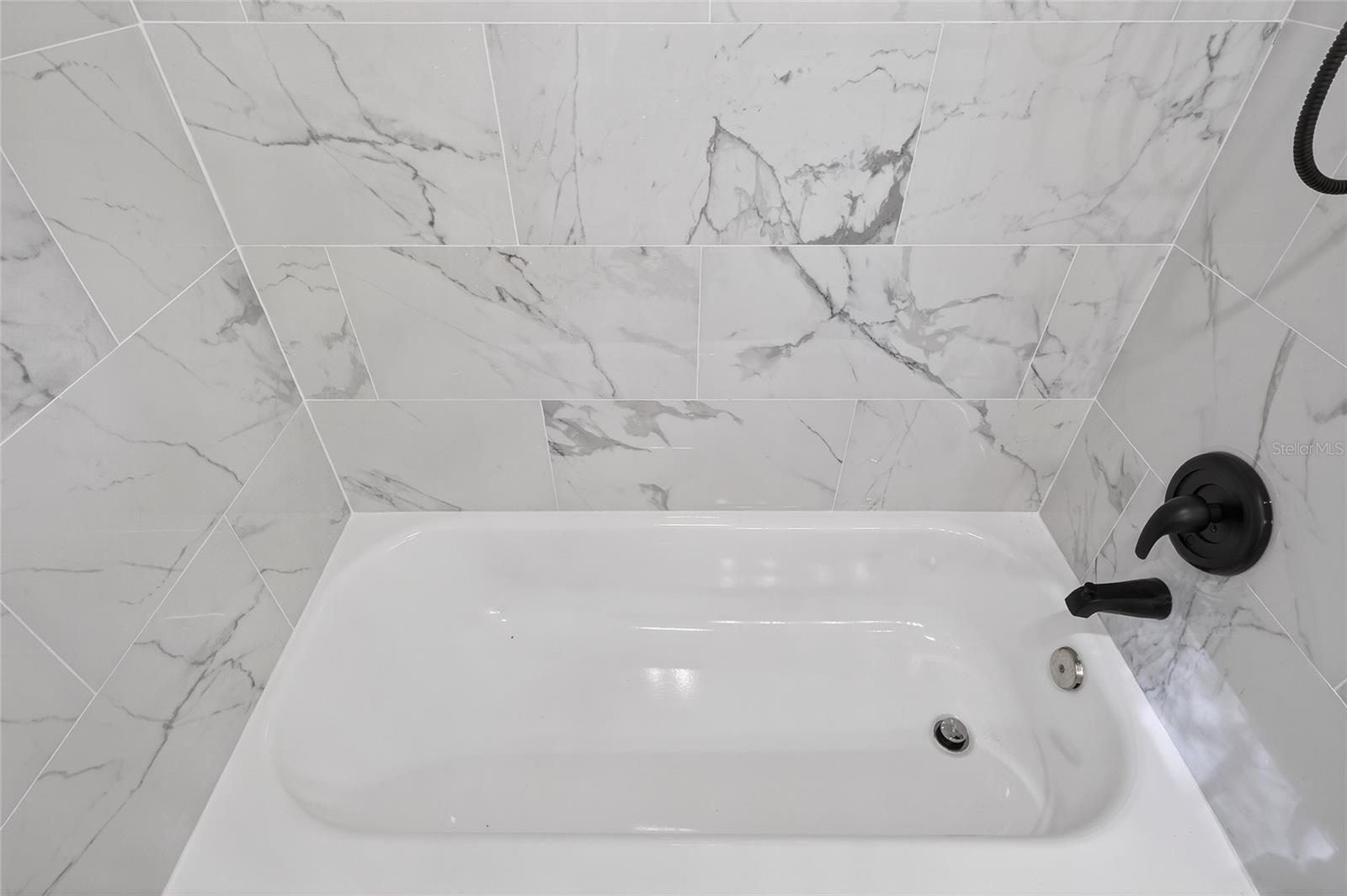 FRUITLAND PARK - Residential