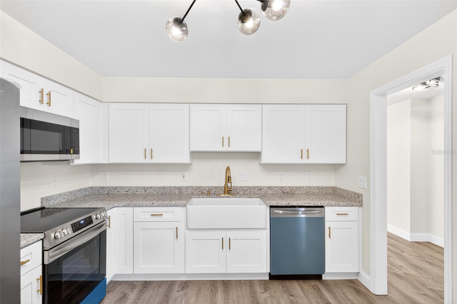 FRUITLAND PARK - Residential