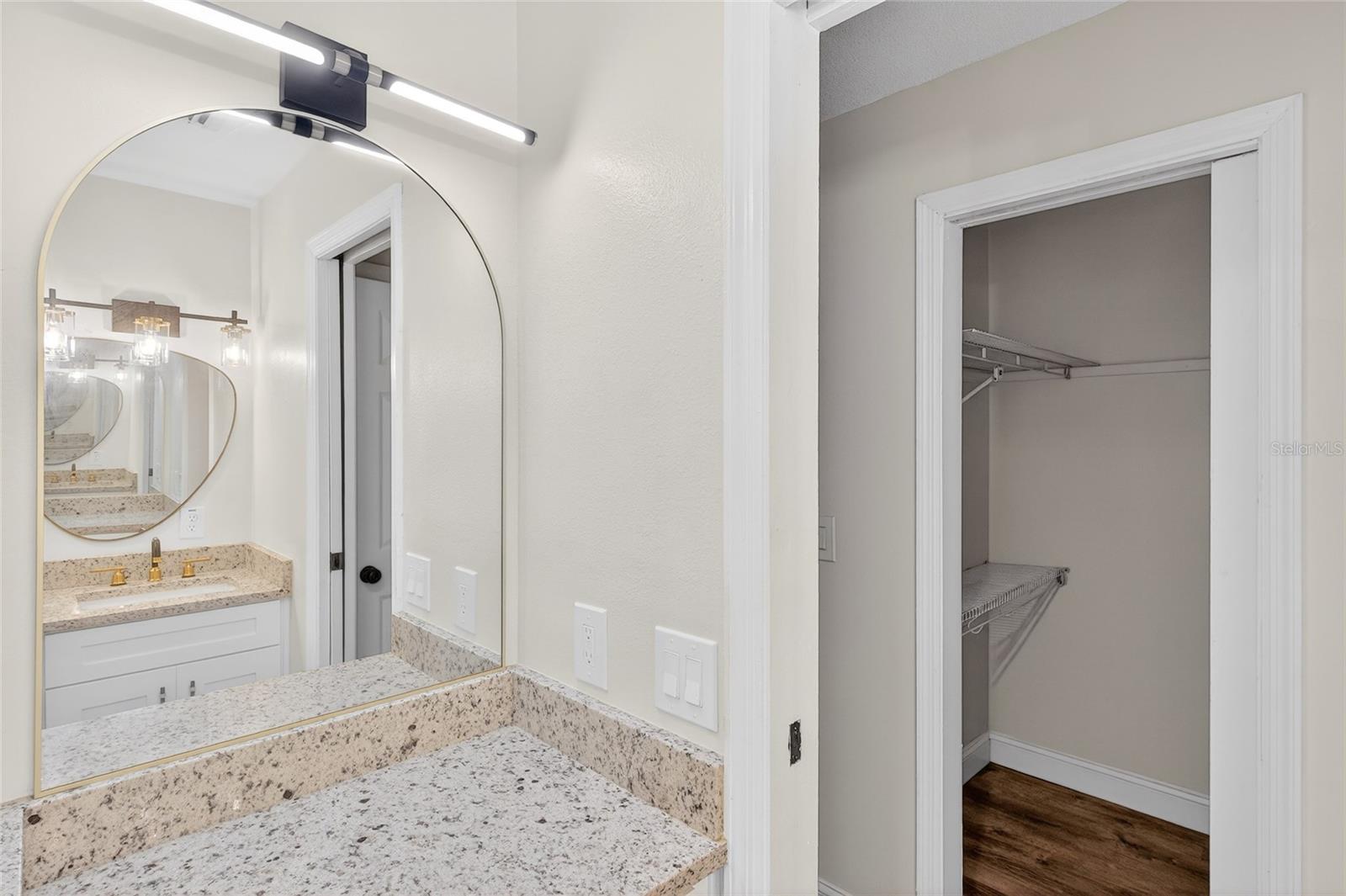 FRUITLAND PARK - Residential