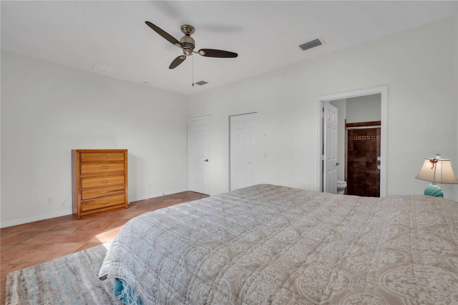 VALENCIA LAKES - Residential