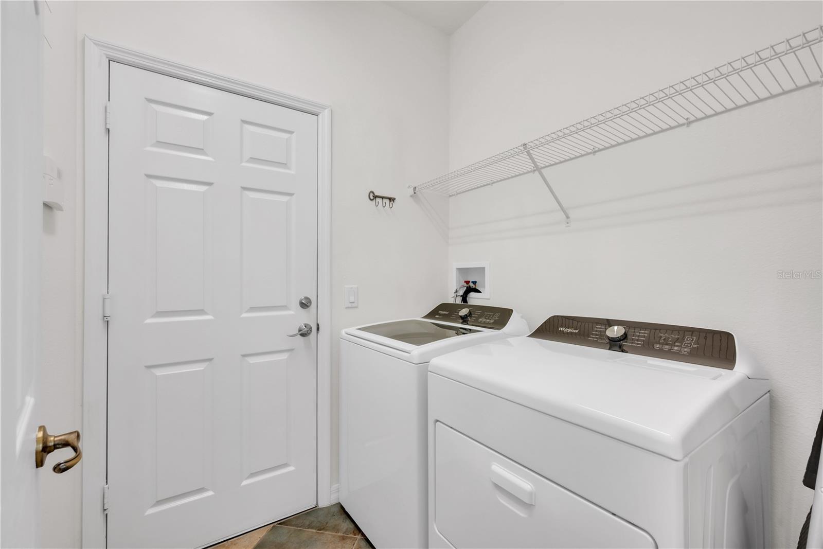 VALENCIA LAKES - Residential