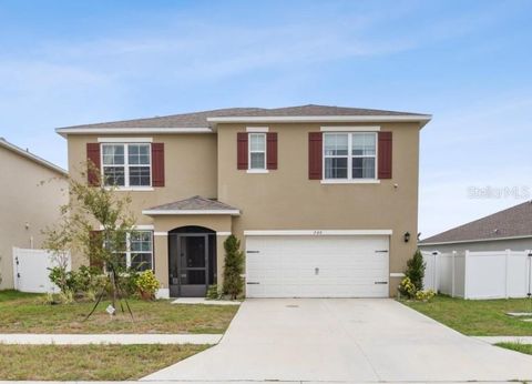 A home in WINTER HAVEN