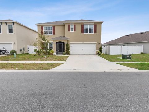 A home in WINTER HAVEN