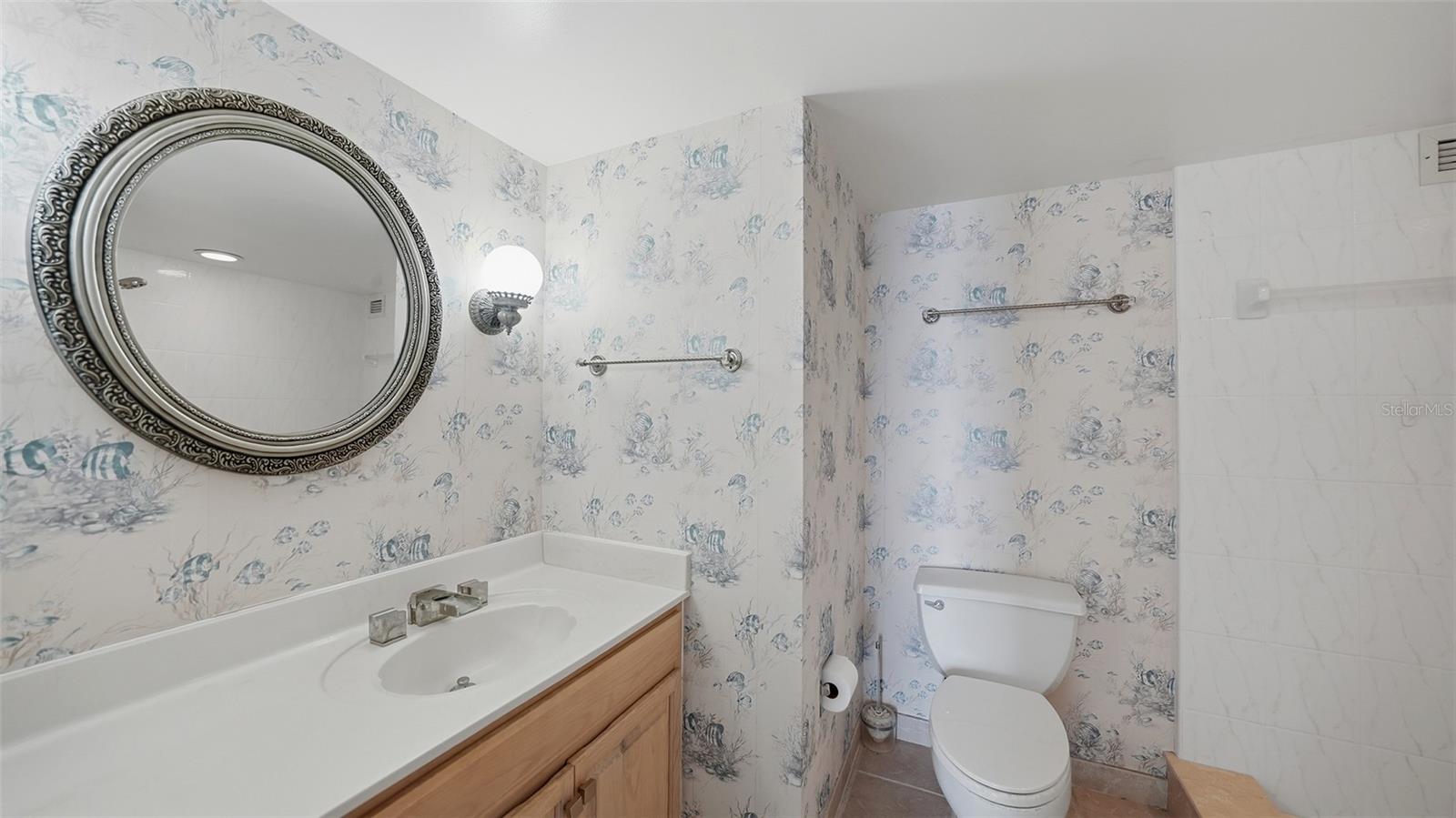 ISLANDER CLUB OF LONGBOAT - Residential