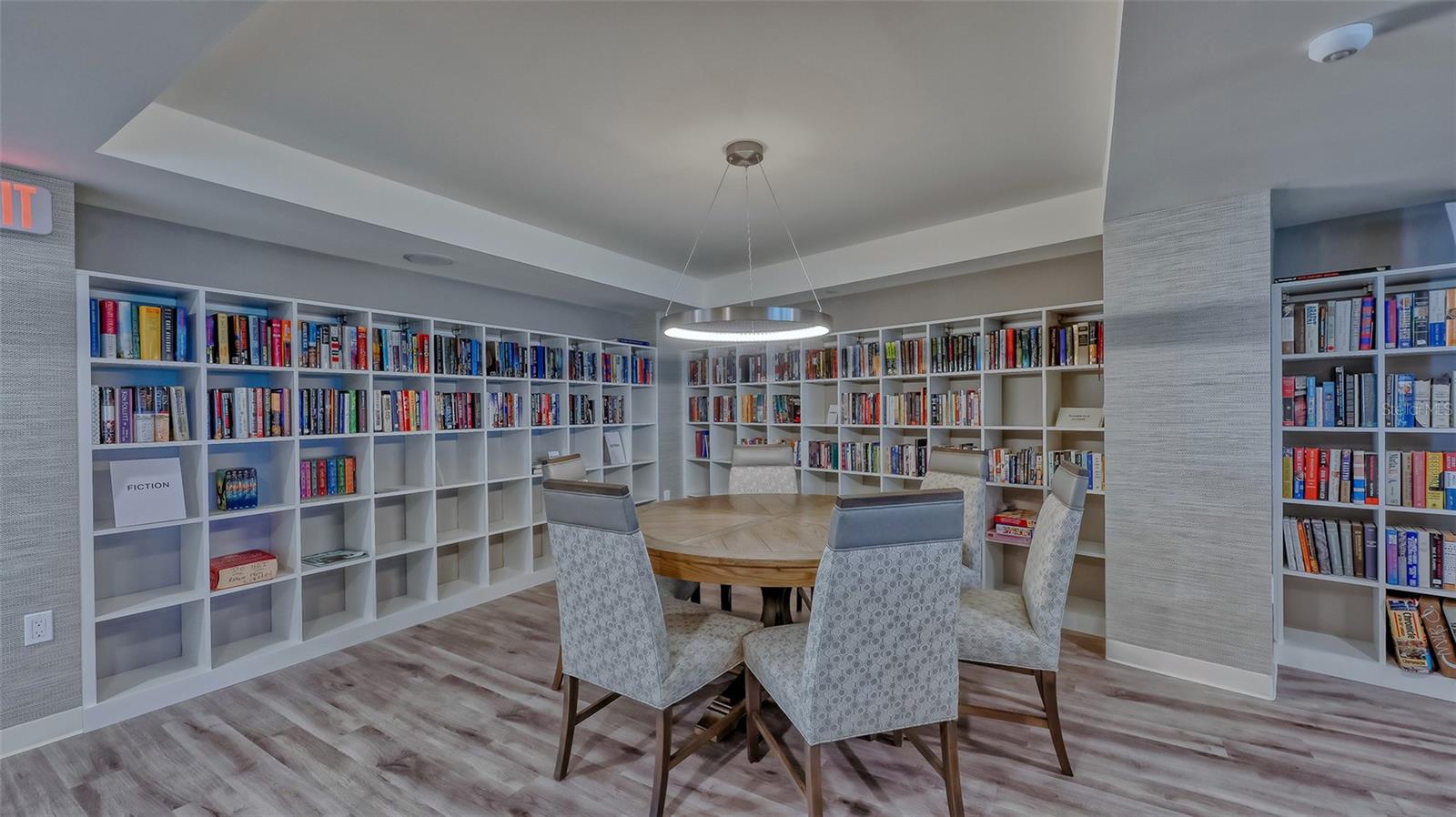 ISLANDER CLUB OF LONGBOAT - Residential