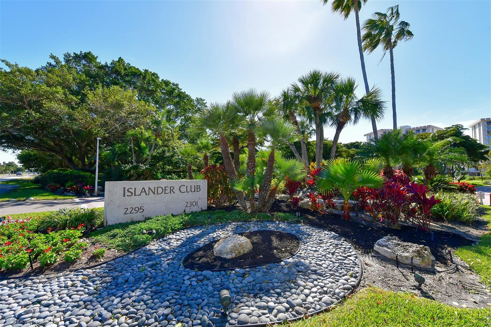ISLANDER CLUB OF LONGBOAT - Residential