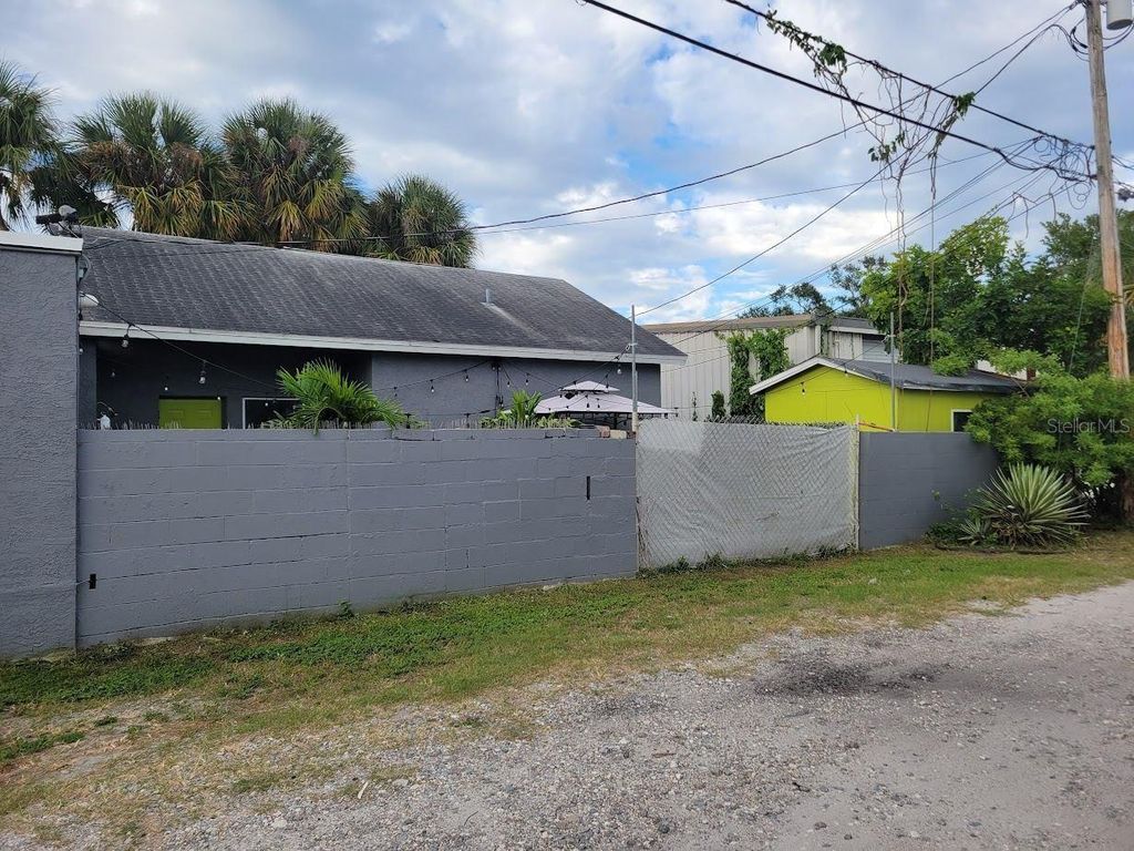 Photo of 5205 Haines Road N, St Petersburg, FL 33714 (MLS # TB8443680)
