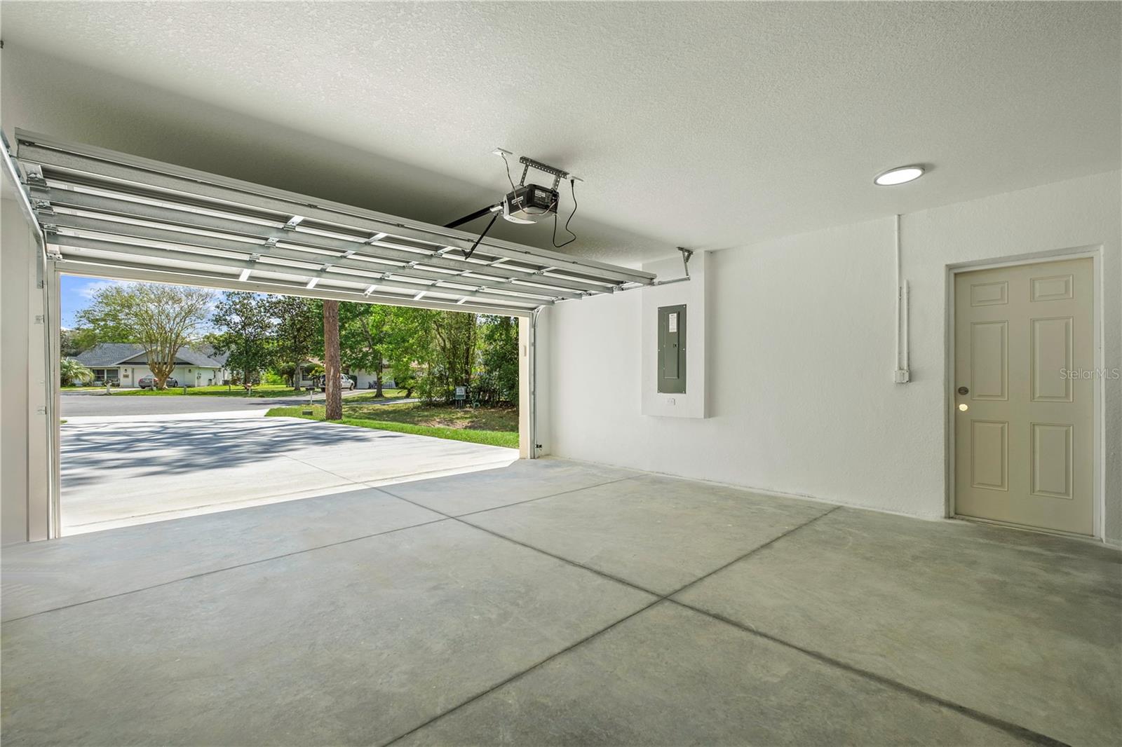 RAINBOW SPRINGS - Residential