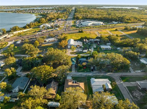 A home in LAKE ALFRED