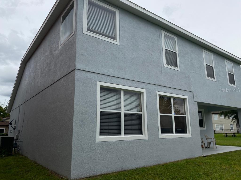 NEWBURY PARK - Residential Lease