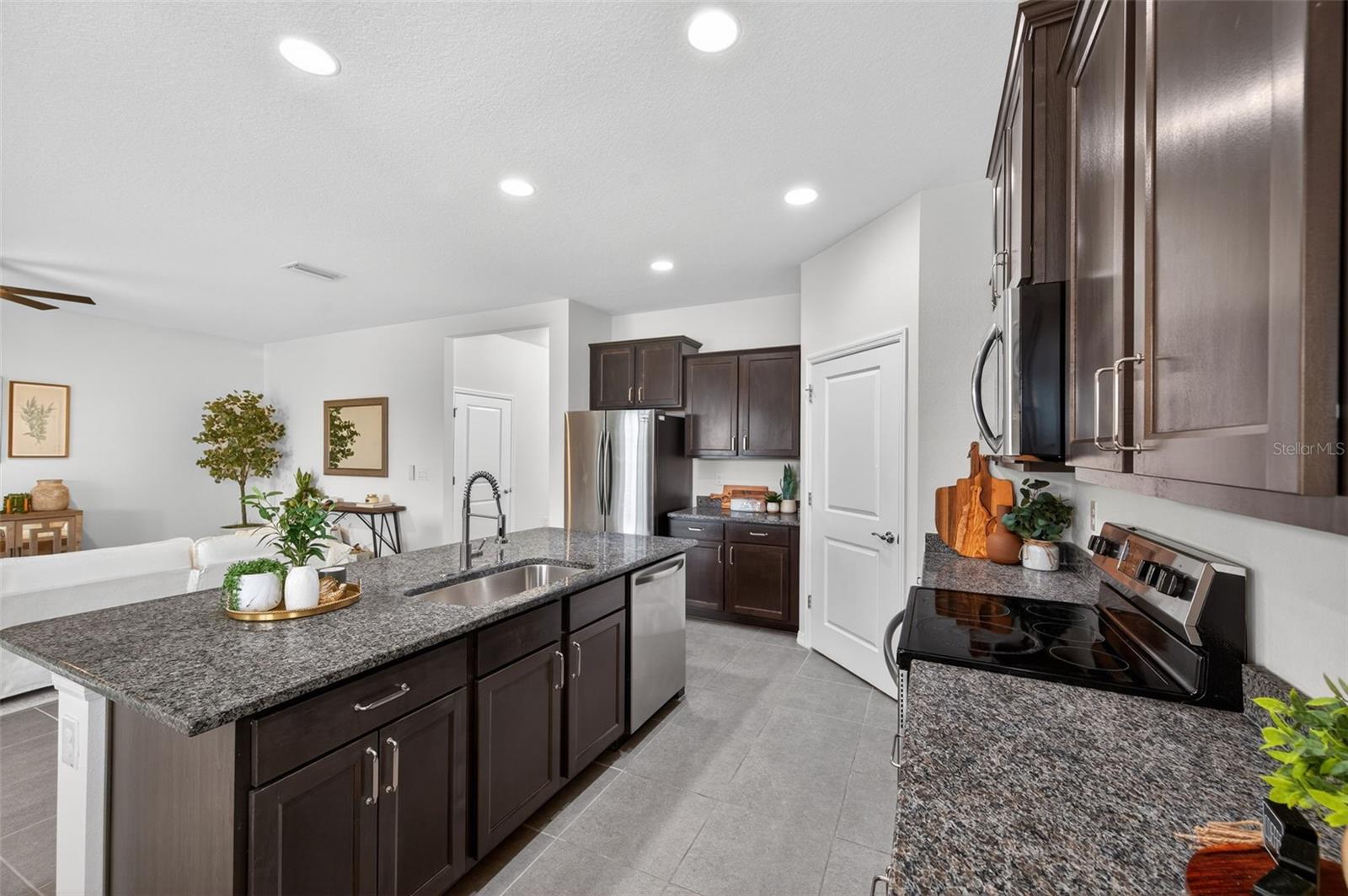 EPPERSON RANCH SOUTH PHASE - Residential