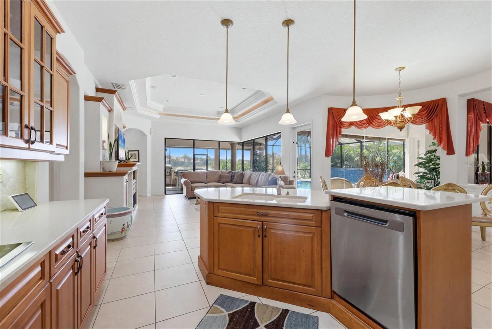 815 TROPEZ LANE