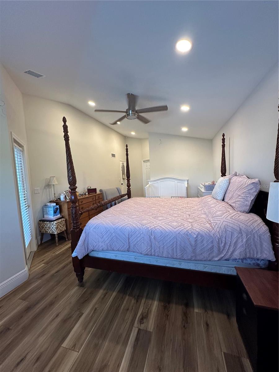 MEADOWLANDS - Residential