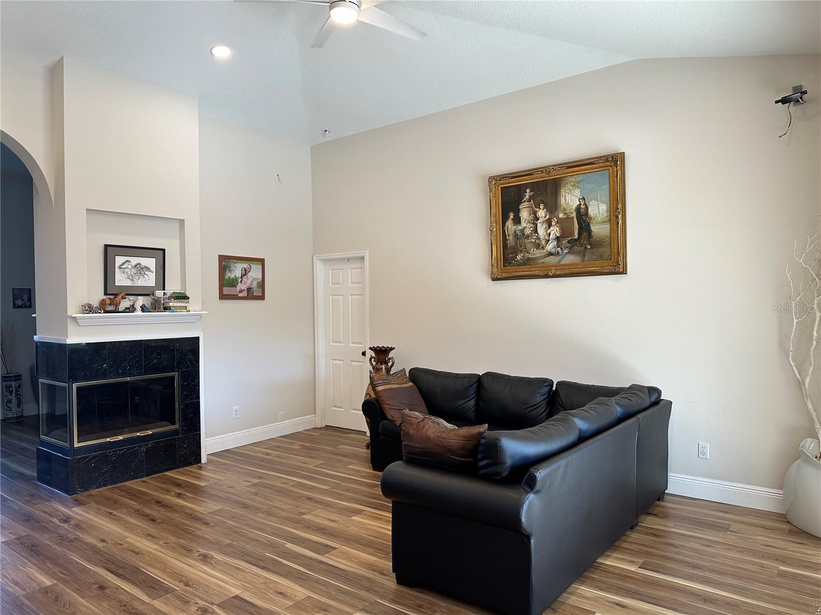 MEADOWLANDS - Residential