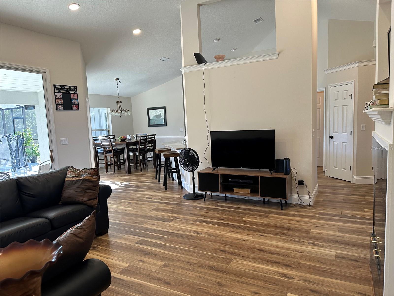 MEADOWLANDS - Residential