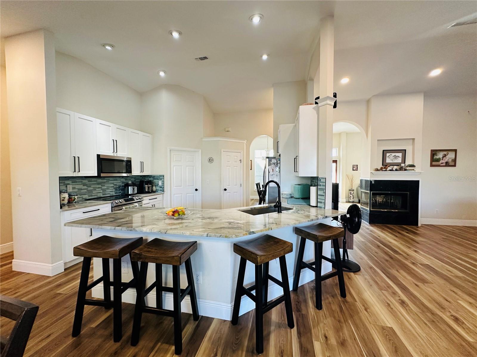 MEADOWLANDS - Residential