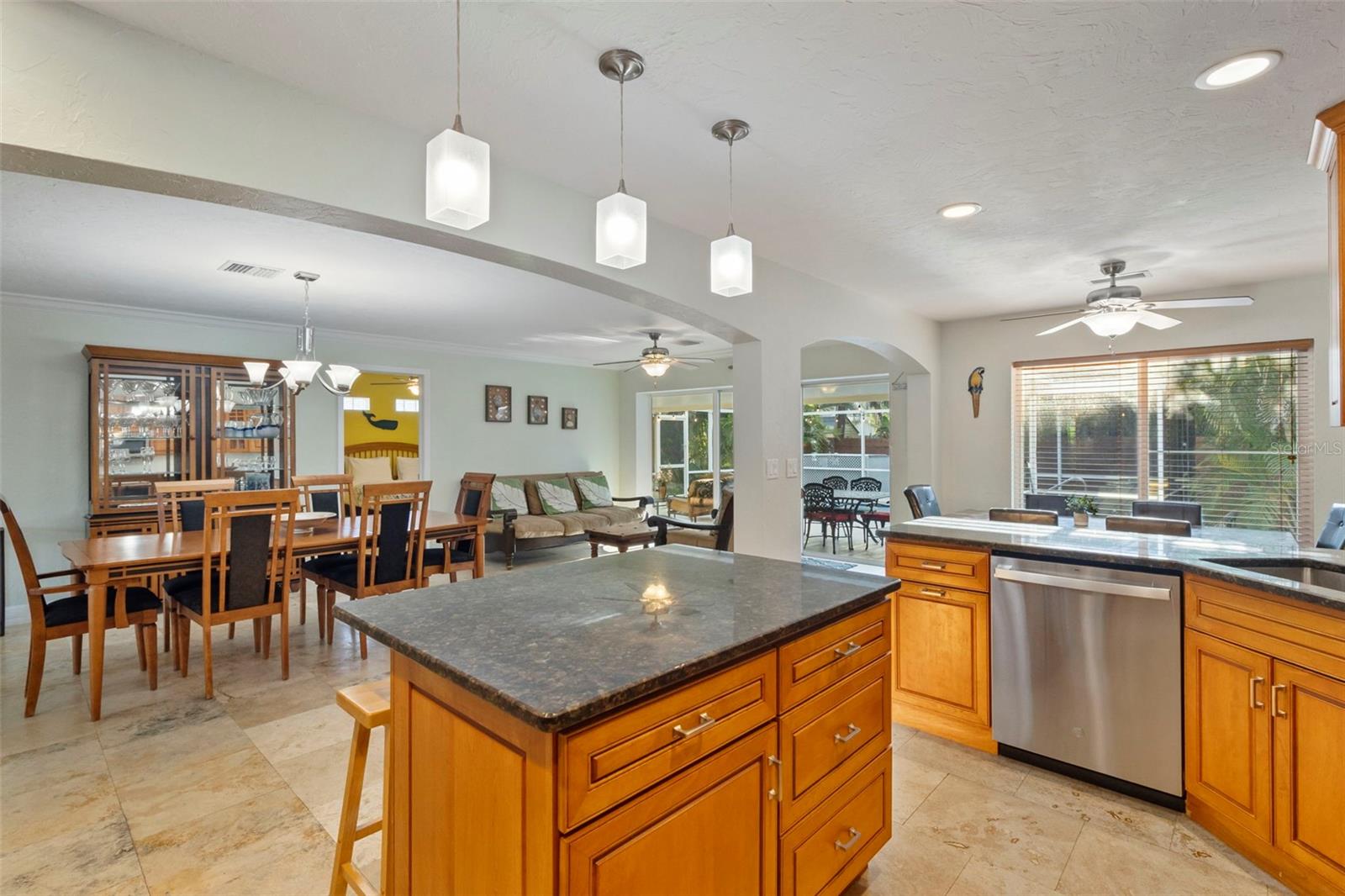 PINE SHORES ESTATE 5TH SEC - Residential