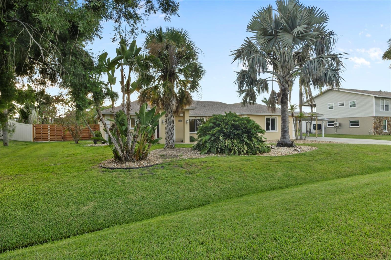 PINE SHORES ESTATE 5TH SEC - Residential