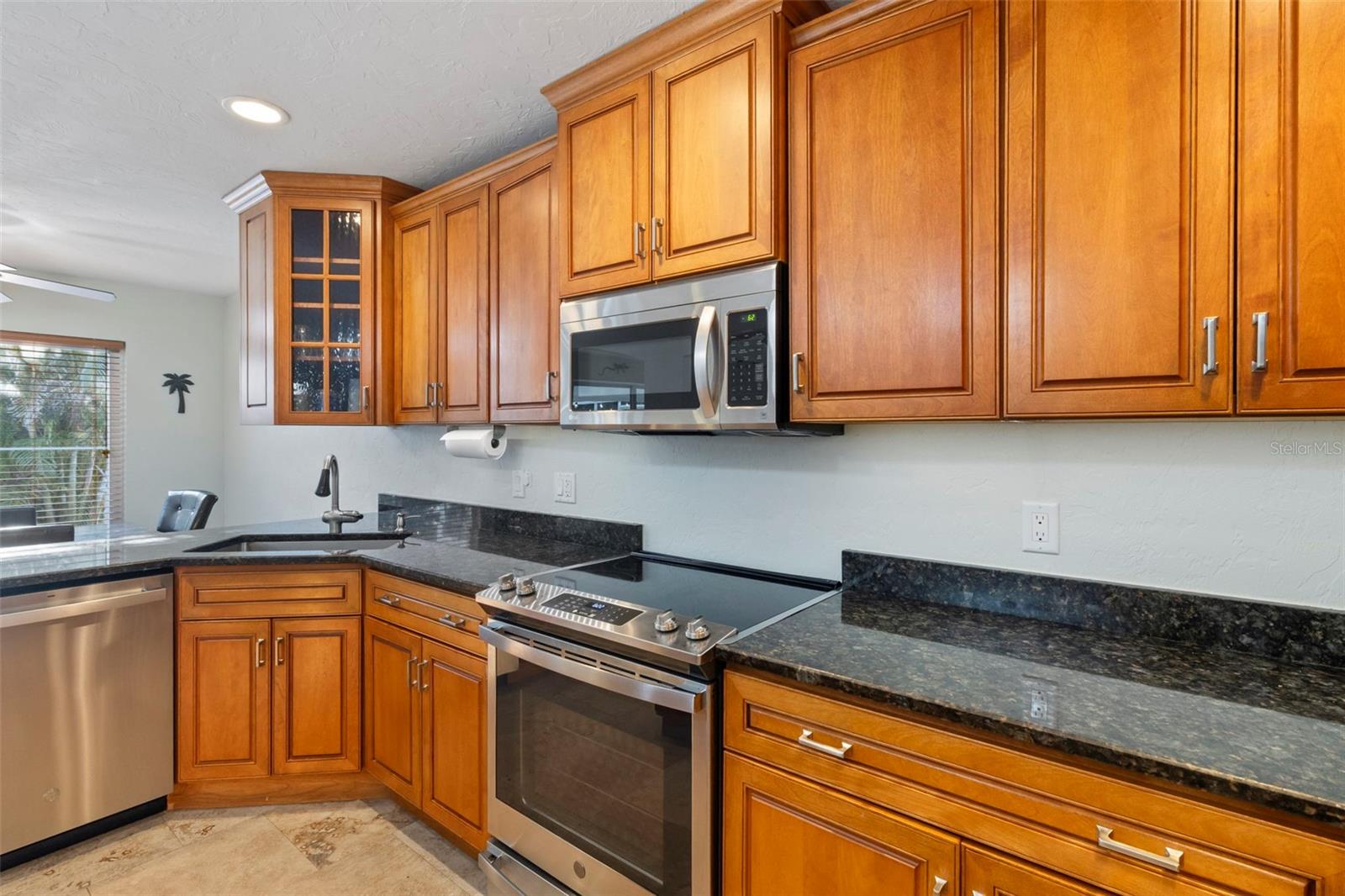 PINE SHORES ESTATE 5TH SEC - Residential