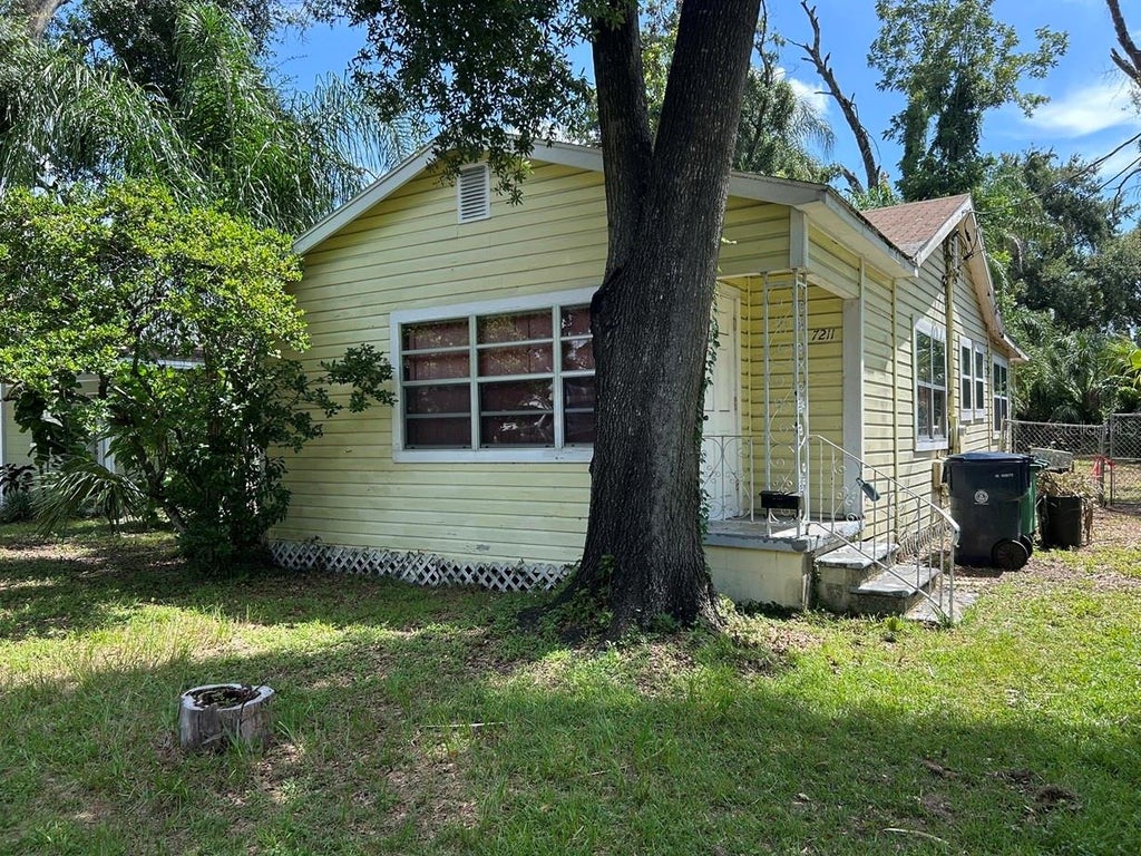 Photo of 7211 N Duncan Avenue, Tampa, FL 33604 (MLS # TB8538419)