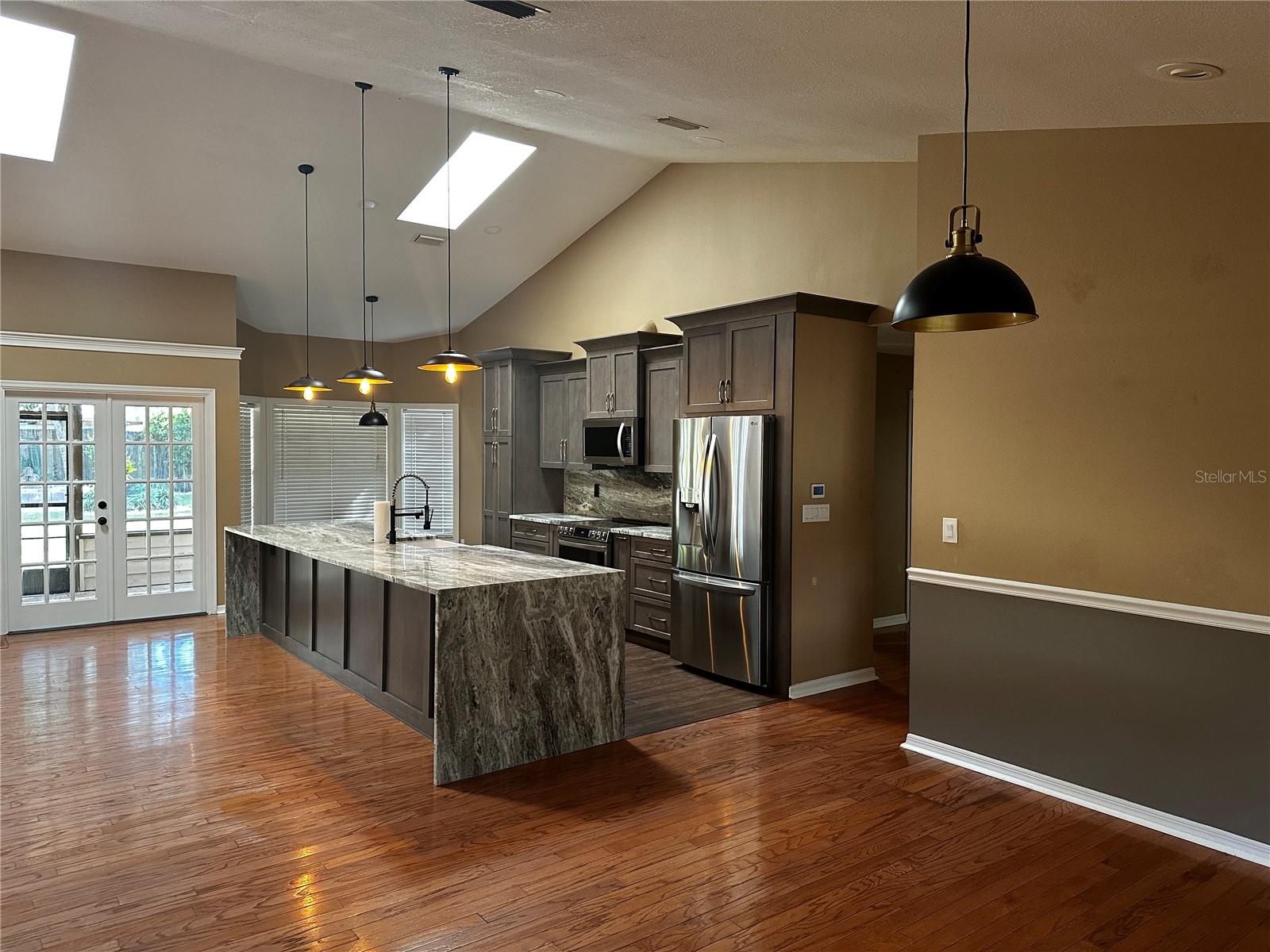 CAROL WOODS - Residential Lease