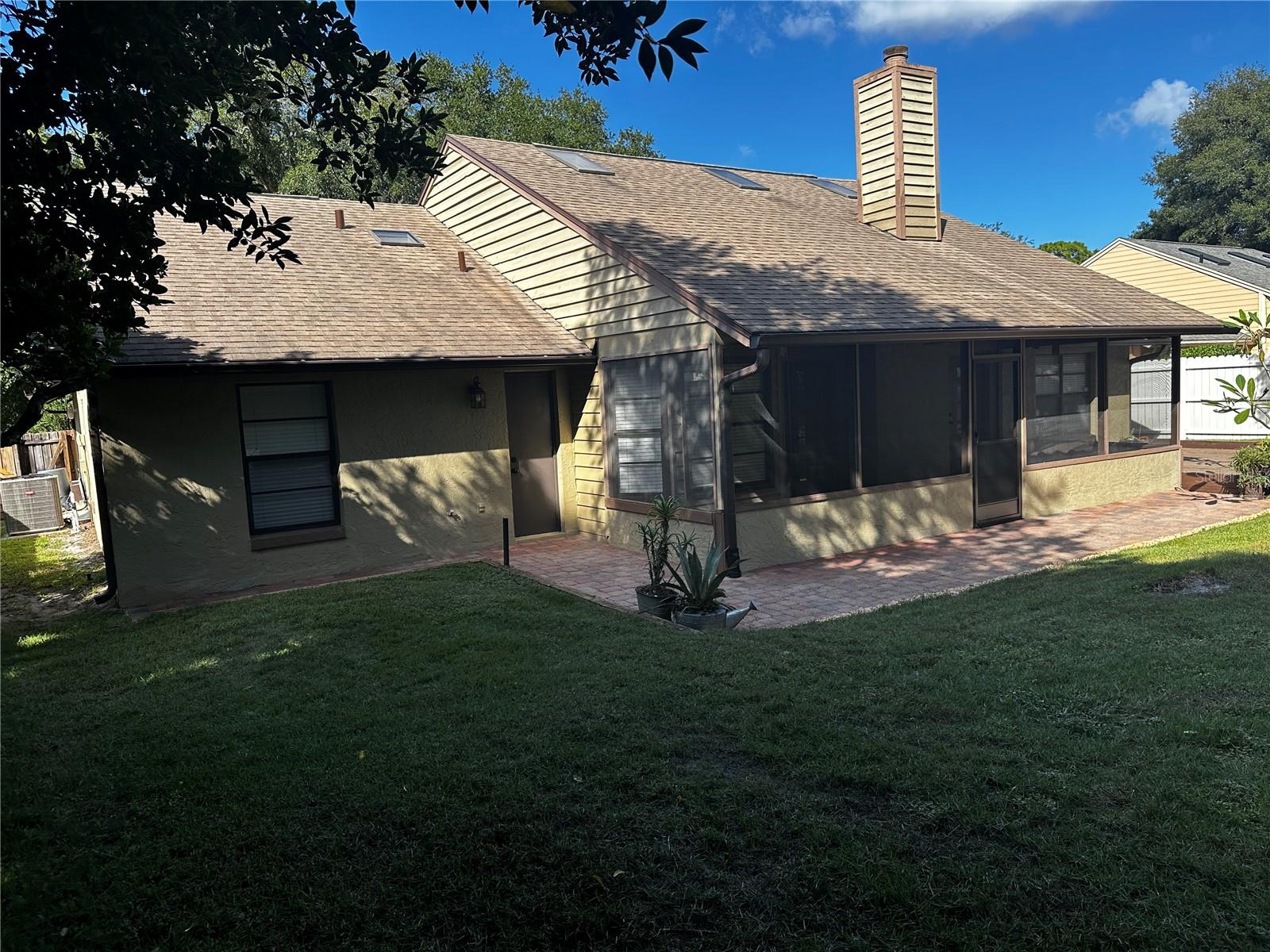 CAROL WOODS - Residential Lease