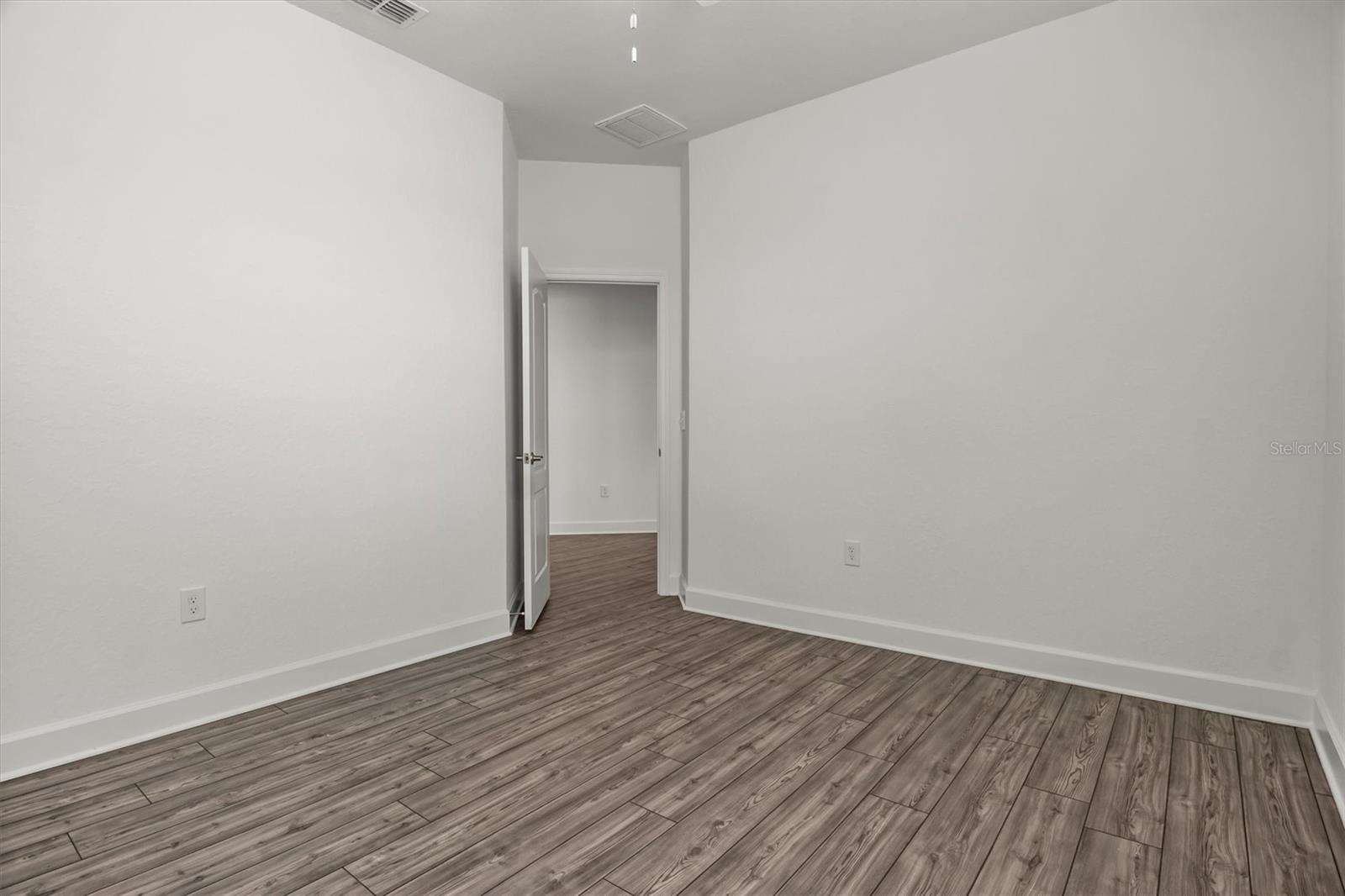 SANCTUARY BY THE LAKE PH ONE - Residential