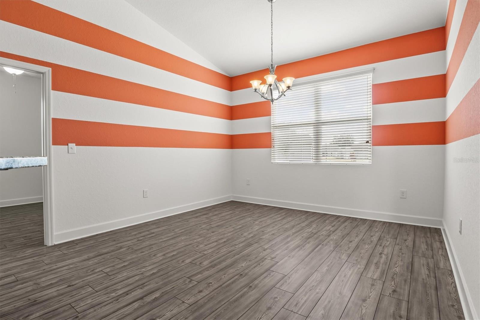 SANCTUARY BY THE LAKE PH ONE - Residential