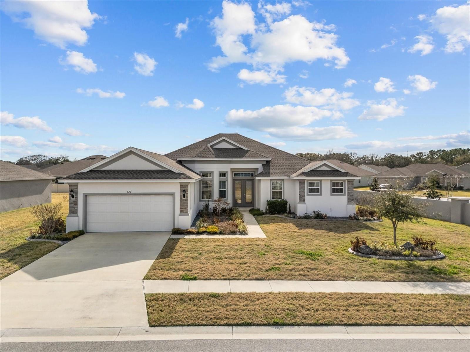 SANCTUARY BY THE LAKE PH ONE - Residential