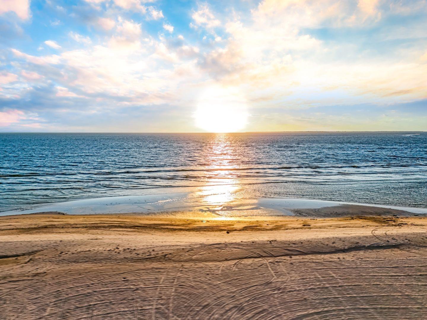 WHITE SAND VILLAS - Residential