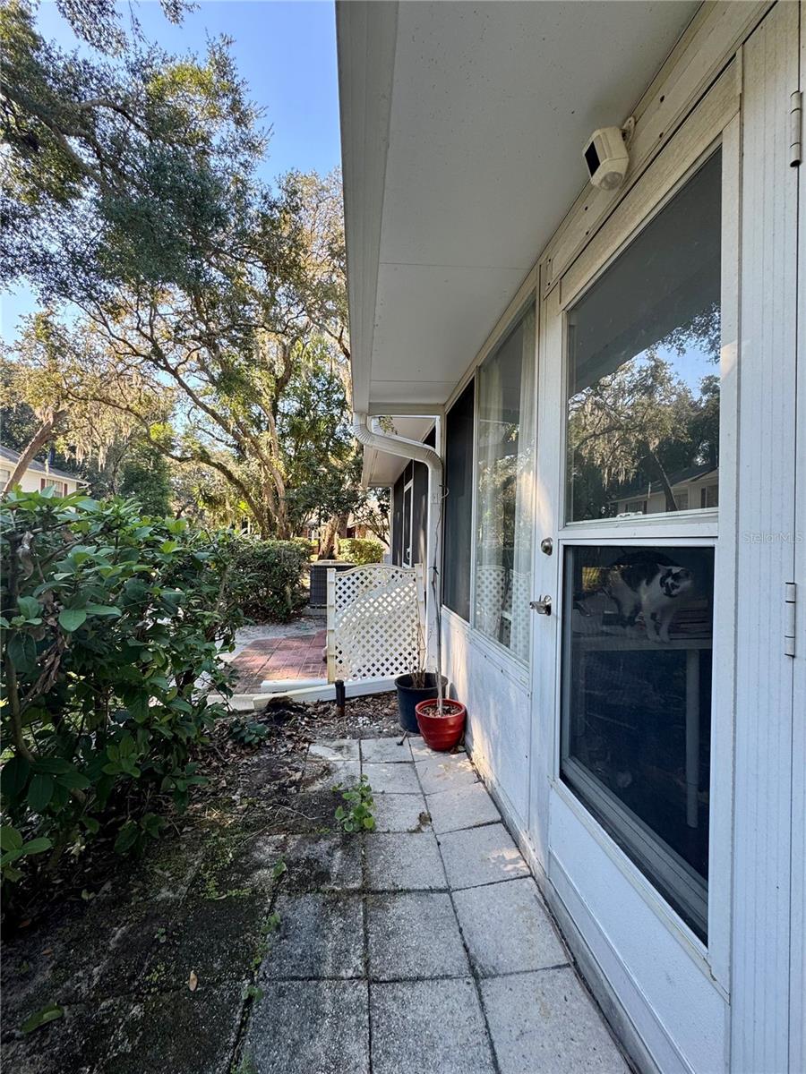 LAZY OAKS CONDO - Residential Lease