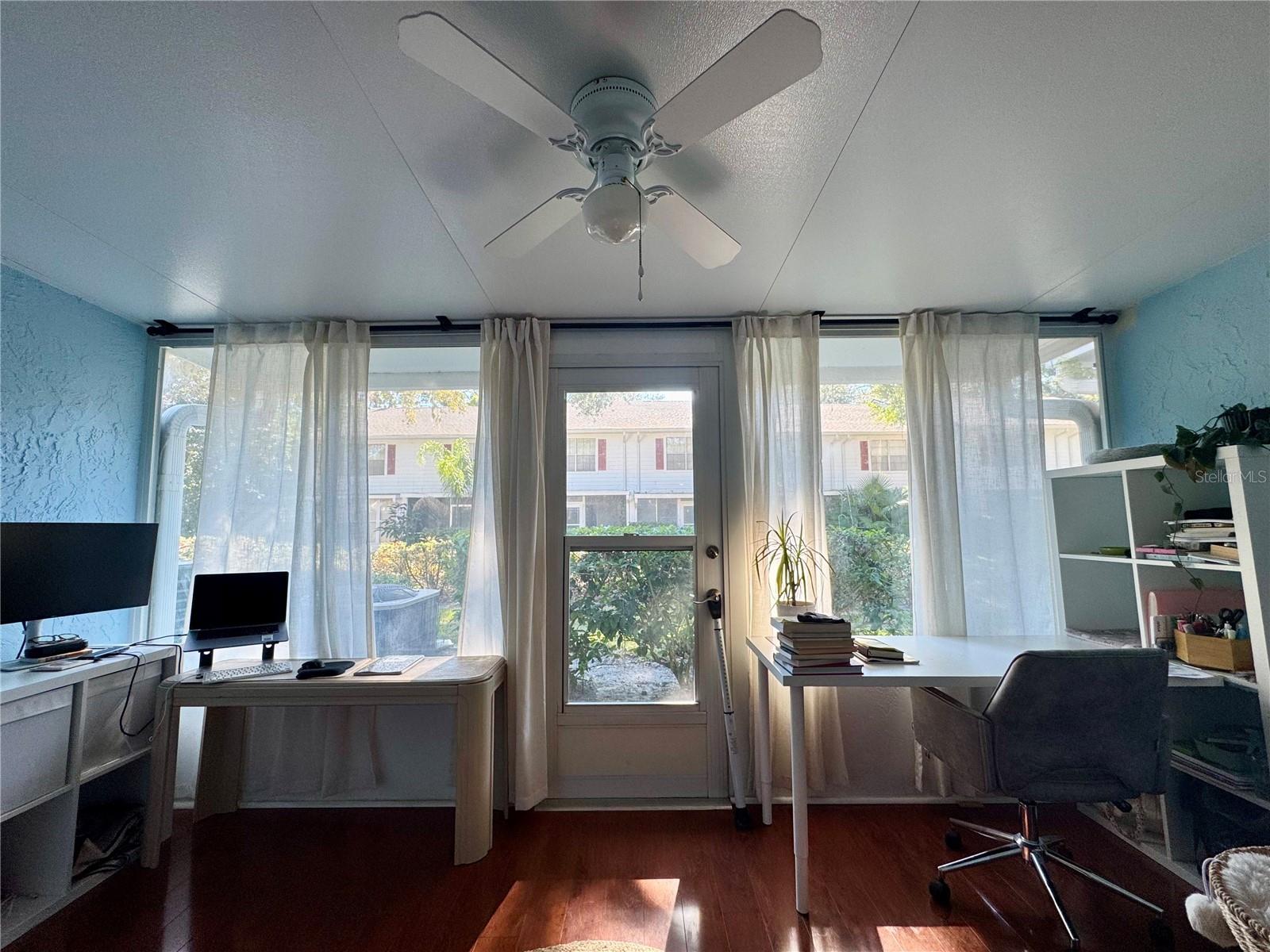 LAZY OAKS CONDO - Residential Lease