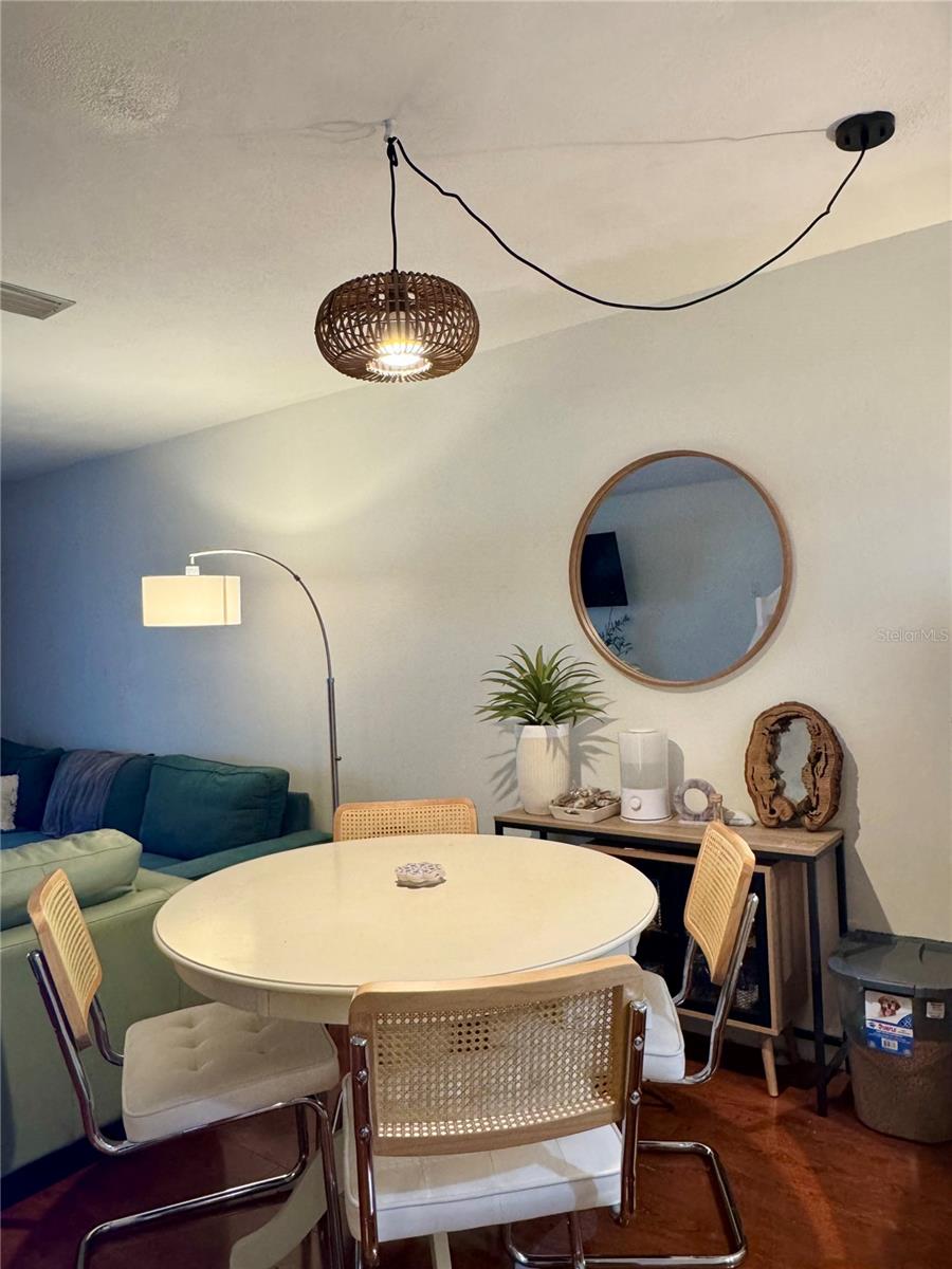 LAZY OAKS CONDO - Residential Lease