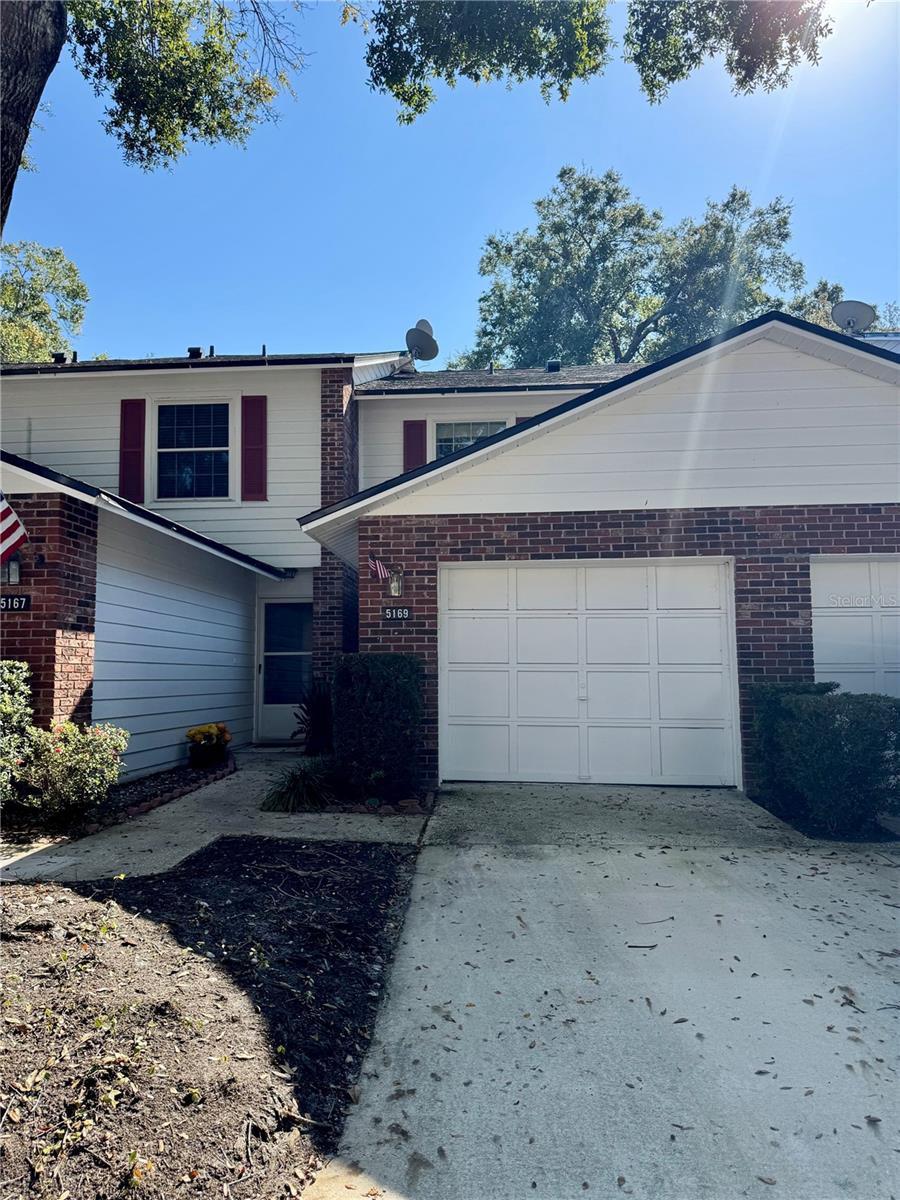 LAZY OAKS CONDO - Residential Lease