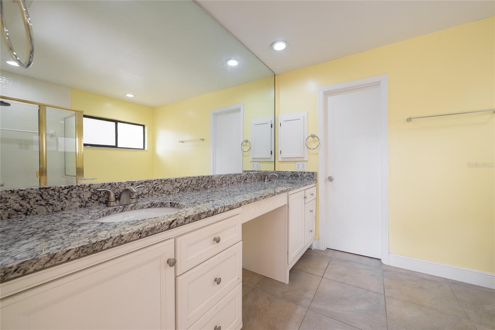 LAKEWOOD AT THE CROSSINGS UNIT 4 - Residential