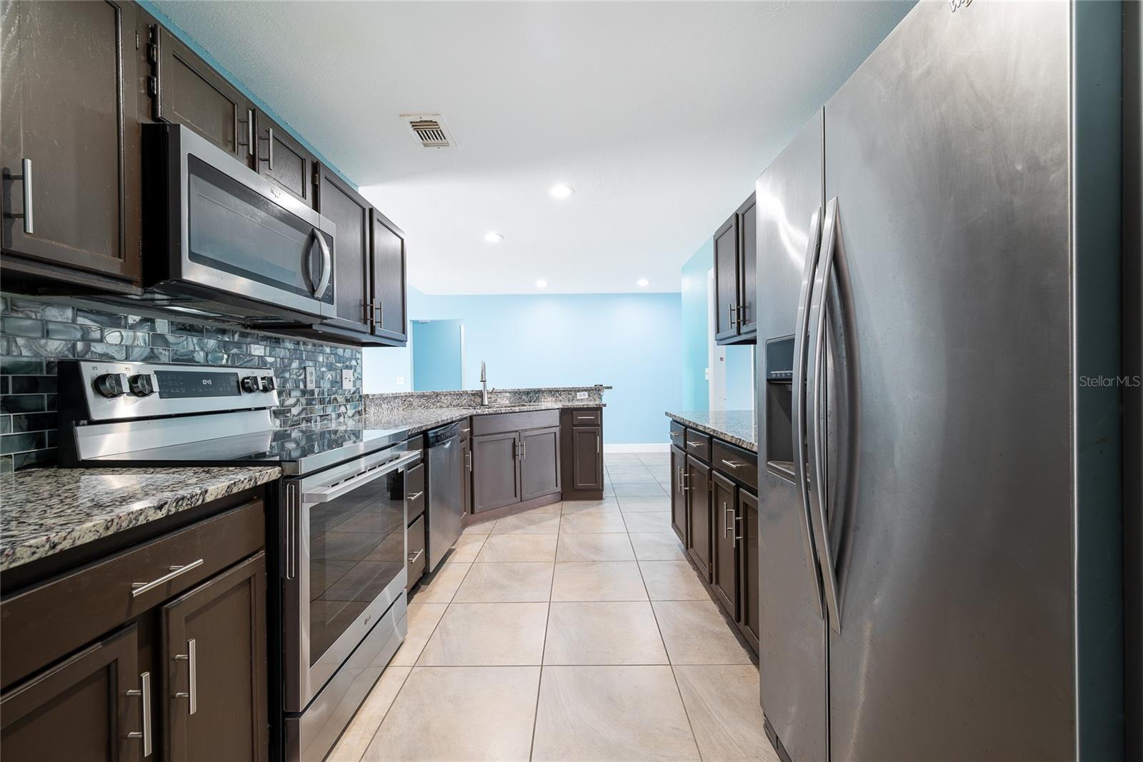 LAKEWOOD AT THE CROSSINGS UNIT 4 - Residential