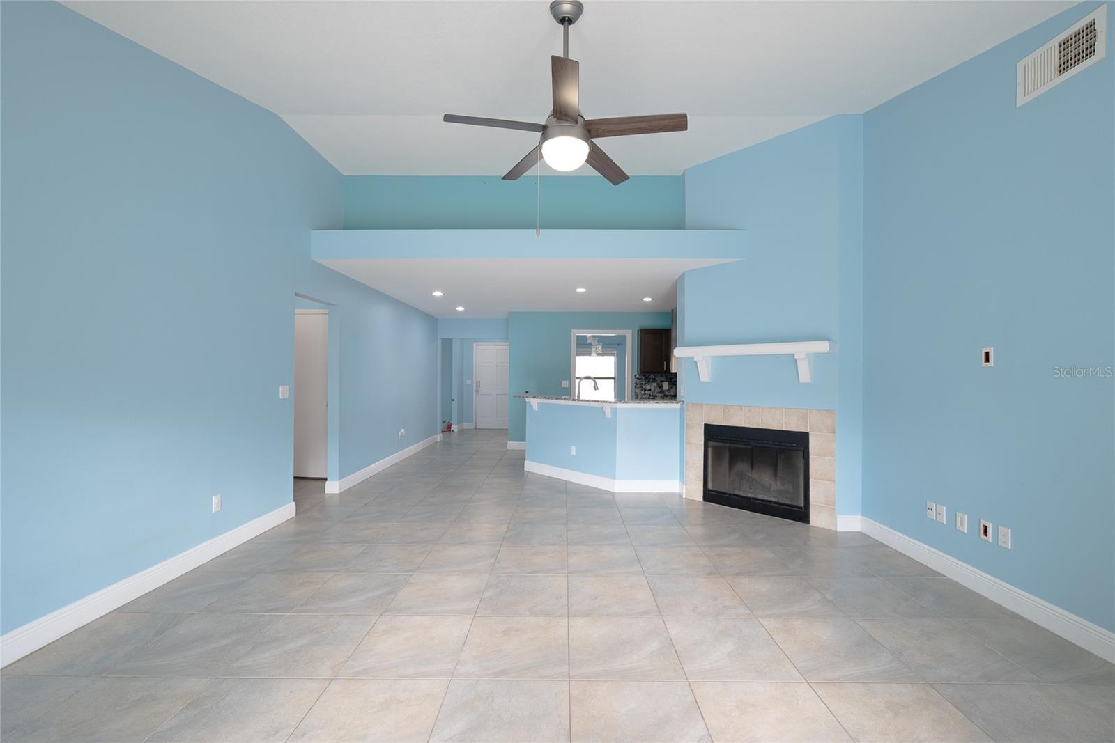 LAKEWOOD AT THE CROSSINGS UNIT 4 - Residential