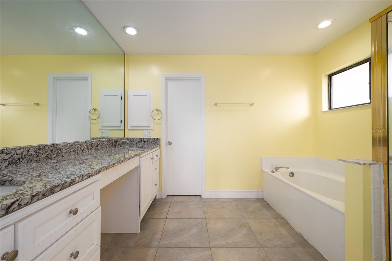 LAKEWOOD AT THE CROSSINGS UNIT 4 - Residential