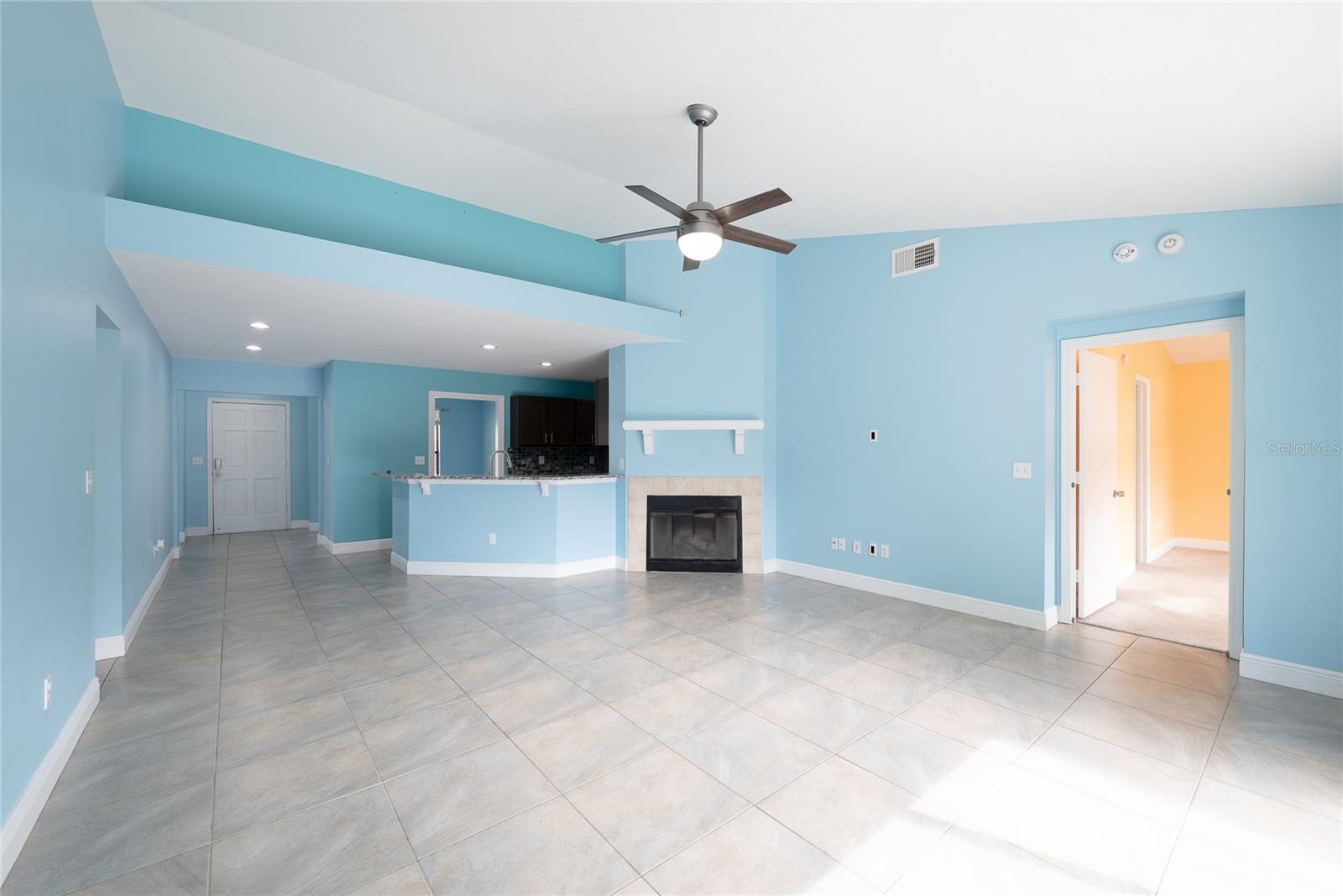 LAKEWOOD AT THE CROSSINGS UNIT 4 - Residential