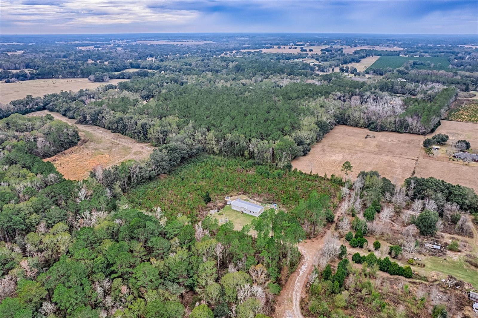 DEER HILLS - Residential