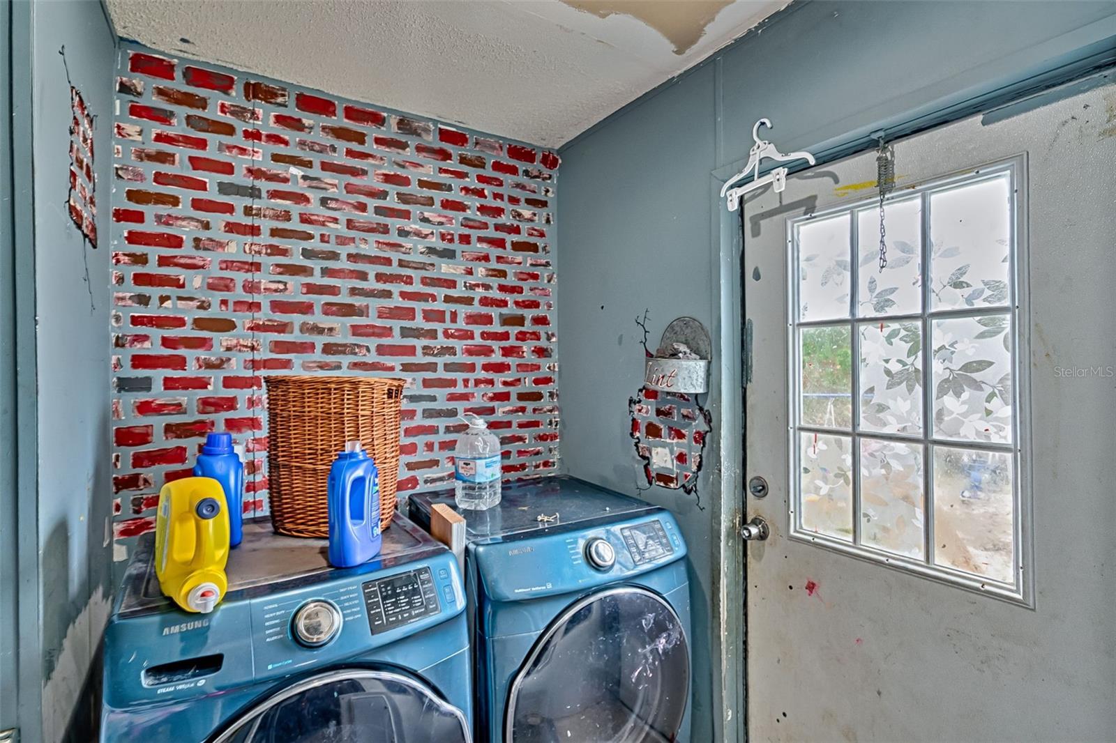 DEER HILLS - Residential