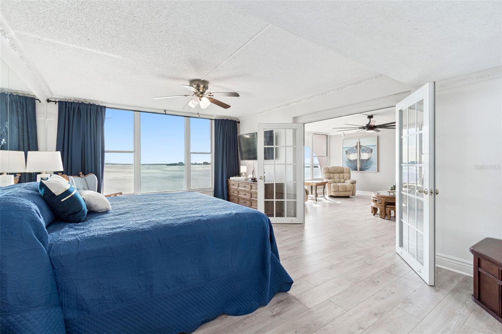 EDGEWATER ARMS 4TH CONDO - Residential