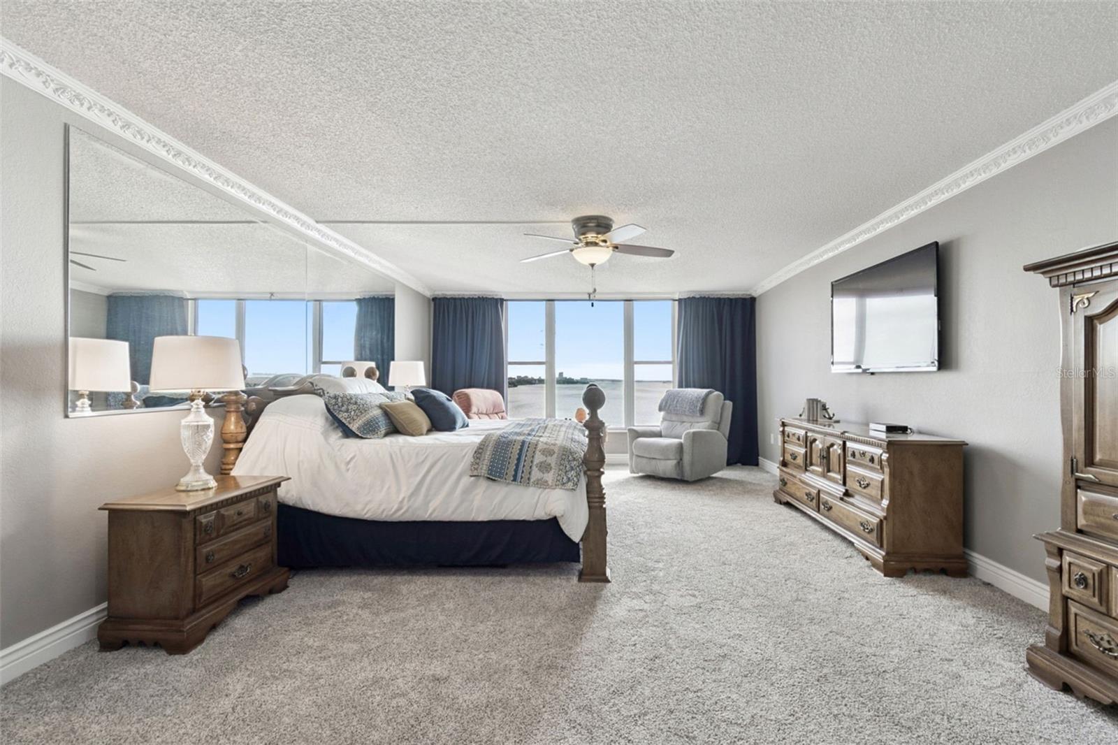 EDGEWATER ARMS 4TH CONDO - Residential