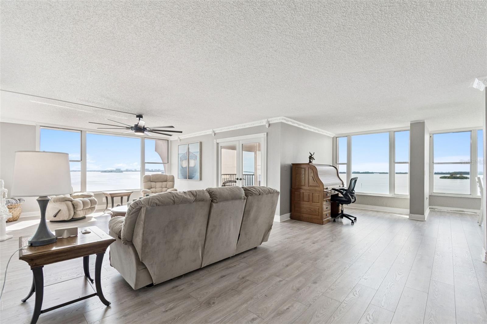 EDGEWATER ARMS 4TH CONDO - Residential