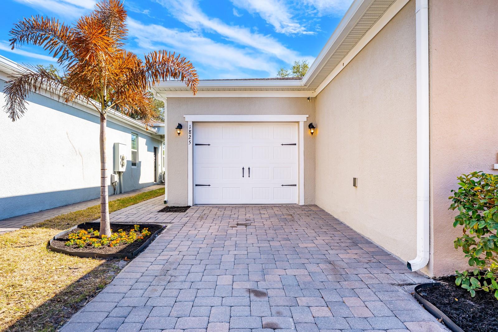 OAKTREE POINTE VILLAS - Residential